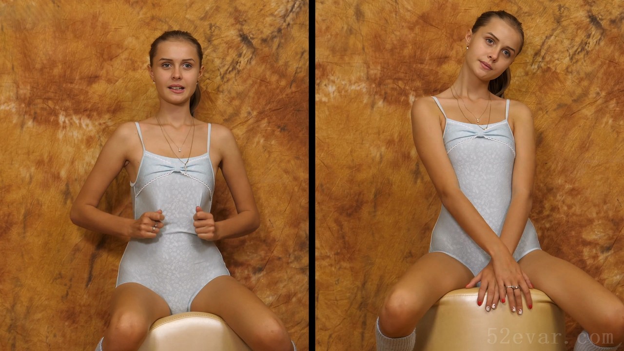 Mika吊带舞蹈服写真